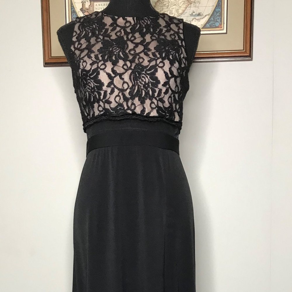 NW Night Way Maxi Dress Women's Size 8 Sleeveless Fit & Flare Black Lace